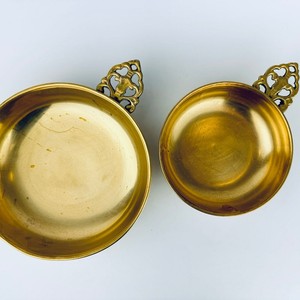 Ensemble de bols décoratifs en laiton antique sur pieds |   Plateaux en métal faits à la main en gros - Product Image 4