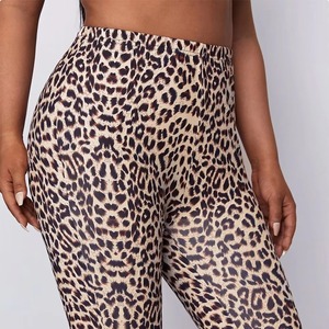 Shorts de Yoga con Estampado de Leopardo para Mujer, al por Mayor, Personalizados, de Cintura Alta, Sin Costuras, Levanta Glúteos, para Entrenamiento - Product Image 3