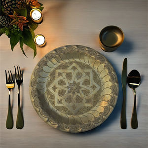 Plateau décoratif de mariage de couleur personnalisée le plus vendu plateau de service gravé Mandala en aluminium fabriqué à la main pour la maison - Product Image 2