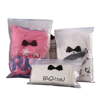 Sac d'emballage en PE avec logo imprimé personnalisé, sac d'emballage pour vêtements, sac en plastique avec fermeture éclair coulissante, sac à fermeture éclair pour vêtements