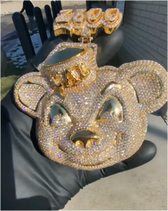 จี้การ์ตูนโมอิสซาไนต์ทรงเหลี่ยมเจียระไนแบบบริลเลียนท์ ชุบทอง 14K เงินแท้ 925  ความใส VVS  เครื่องประดับฮิปฮอป ของขวัญสำหรับเขา 'Iced Out' - Product Image 2