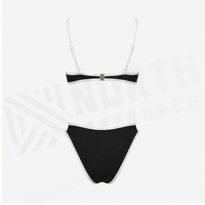 Ensemble de yoga 2 pièces imprimé papillon bleu avec finition dorée, body à col en V profond et jupe portefeuille longueur genou - Product Image 2