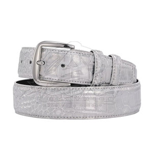 Cinturón de Cuero Vacuno Repujado con Hebilla de Acero Resistente, Acabado Premium, Longitud Ajustable, Ecológico, para Uso Casual y de Negocios - Product Image 4