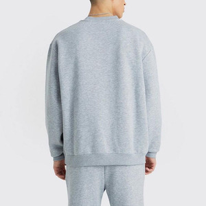 Ensemble de survêtement imprimé pour homme – Haut et bas en polyester doux, respirant et léger – Style décontracté et sportif - Product Image 4