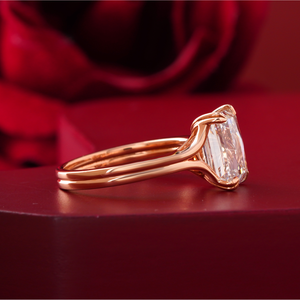 Bague de fiançailles solitaire en diamant de laboratoire taille émeraude 3,02 carats, or jaune 14K et platine, clarté VVS2, sertissage clos - Product Image 2