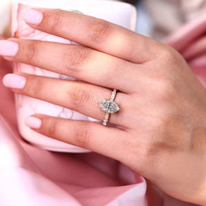 Bague de fiançailles décontractée/sportive en diamant de laboratoire taille brillant 2,28 carats certifiée IGI, plaqué or 14 carats, vermeil éternité, pour soirée - Product Image 6