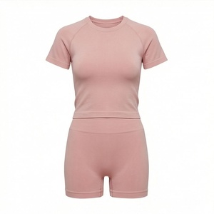 Conjunto Deportivo de 2 Piezas para Mujer, Tejido, Manga Corta, Cuello Redondo, Color Rosa Sólido, Shorts por Encima de la Rodilla, Estilo Deportivo Transpirable - Product Image 1
