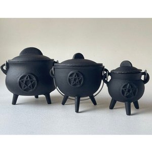 Caldero vintage de hierro fundido con tapa y asa, kit perfecto para quemar incienso, a precio de mayoreo. - Product Image 1
