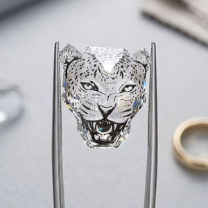 Diamante Blanco Claro de Corte Cara de Tigre, Cultivado en Laboratorio, Claridad VVS, para Joyería, Origen Gujarat - Product Image 1