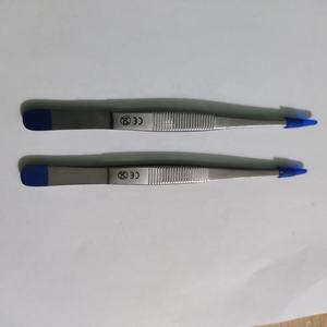 Pince à pansement chirurgical 14 cm à usage unique instruments chirurgicaux en acier inoxydable de qualité médicale - Product Image 3