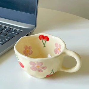 Mug en céramique tendance, parfait pour un usage personnel et des cadeaux réfléchis. Mug en céramique mignon avec un aspect moderne et élégant. - Product Image 2