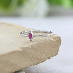 Bague Solitaire en Argent Sterling 925 avec Rubis Naturel Taille Marquise, Pierre de Naissance pour Femme, Bijou Fin Minimaliste en Pierre Rouge, Vente en Gros - Product Image 5