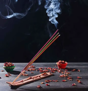 Meilleur prix pour les bâtonnets d'encens indiens Flora High-Aroma de Shrekha Creations, fabriqués à partir de bois d'agar, pour un usage domestique - Product Image 2