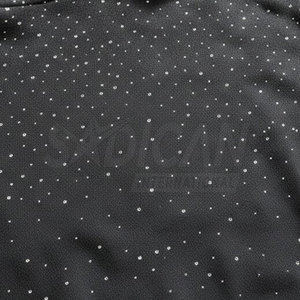 เสื้อฮู้ดดี้ผ้าฟลีซเนื้อนุ่ม 100% คอตตอน ประดับคริสตัล ดีไซน์ทันสมัย ตัวเลือกที่ยอดเยี่ยมสำหรับลุคสบายๆ สไตล์สตรีทในฤดูหนาว - Product Image 5