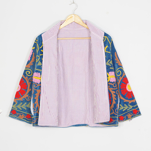 Chaqueta de Terciopelo Bordada para Mujer, Cuello Mandarín, Manga Farol, Estilo Bohemio Floral, Abrigo de Otoño, Patrón Suzani Hecho a Mano - Product Image 2