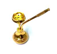 Chicha en métal de style antique pour une décoration de fumée traditionnelle, avec un artisanat élégant fait main et un charme vintage
