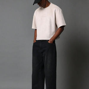 เสื้อยืดขายส่งสำหรับผู้ชาย เสื้อยืดสั่งทำคุณภาพสูง 230 GSM เสื้อยืดครอปพิมพ์โลโก้ตามสั่ง เสื้อยืดผู้ชายแบบ OEM - Product Image 2