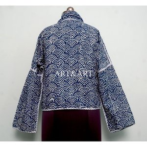 Veste d'hiver en coton matelassée ethnique faite à la main pour femme, respirante, imprimée à l'écran, motif floral Kantha, tissée à la main, boutonnée, vente en gros - Product Image 5