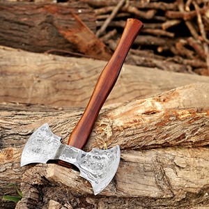 Hache à double tête en acier Damas forgé à la main, manche en bois de palissandre et fourreau en cuir, qualité industrielle, hache personnalisée OEM - Product Image 2