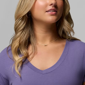 Camiseta Básica Elegante y Minimalista para Mujer, Prenda Casual Atemporal con Cuello en V para un Ajuste Cómodo y Relajado, Ideal para Usar al Aire Libre en Verano 2026 - Product Image 2
