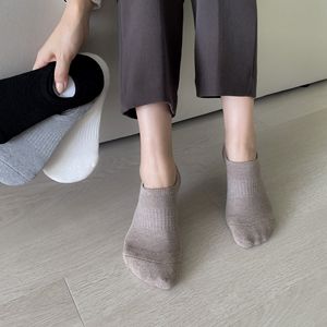 Calzini Sportivi Invisibili SAED Korea Fashion per Donne - Asciugatura Rapida e Alta Elasticità, Realizzati in Cotone Pettinato Traspirante per Yoga - Product Image 4