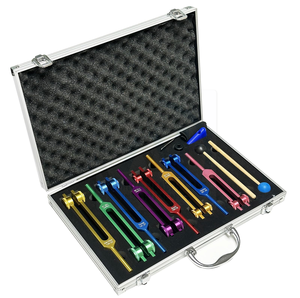 Ensemble de diapasons 8 pièces colorés, instrument de thérapie médicale avec maillets et sac de transport, certifié CE Classe I, prise en main facile - Product Image 5