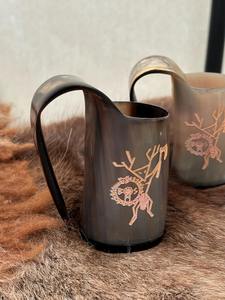 Mug à bière artisanal éco-chic style animalier avec design poli distinctif, taille et logo personnalisables pour une dégustation moderne - Product Image 3
