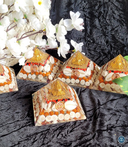 Générateur de richesse Gomati Chakra Shree Yantra Orgone Pyramide pour la prospérité de la richesse 70-75mm du fournisseur en vrac de qualité supérieure - Product Image 3