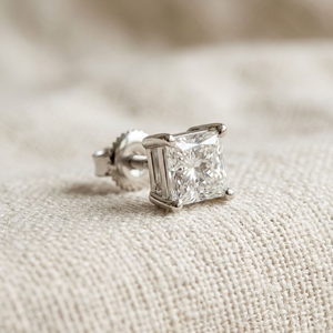 Pendientes de oro blanco macizo de 14k con diamantes Princess cultivados en laboratorio, engastados en garra, joyería blanca para regalo de boda o fiesta. - Product Image 3