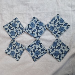 Juego de Posavasos de Algodón Acolchado con Estampado Floral Indigo Azul Hecho a Mano en India, Decoración Boho para Mesa, Ecológico, Reversible, Venta al Por Mayor OEM - Product Image 3