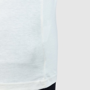 เสื้อยืดแขนกุดผู้ชายผ้าเจอร์ซีย์คอตตอนหวี 100% ขายส่ง สำหรับฤดูร้อน ปรับแต่งได้ คอกลม โลโก้ด้านหน้า เสื้อยืดแขนกุดสำหรับผู้ชาย - Product Image 5