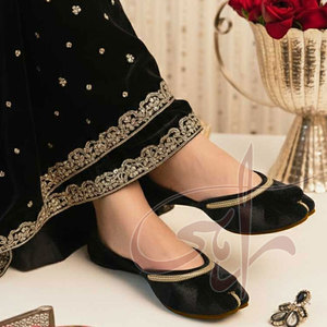 Chaussures Khussa pour femmes à bas prix, couleur unie, best-seller, fabrication professionnelle, semelle extérieure en cuir antidérapante, doublure en velours - Product Image 2