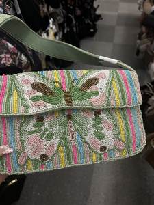 Sac bandoulière perlé avec broderie florale, style bohème estival, fermeture à rabat, mini sac pour femme - Product Image 2