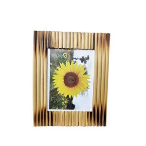 Marco flotante de madera moderno y sencillo con acabado en polvo blanco para diferentes tipos de imágenes divertidas, para decoración. - Product Image 4