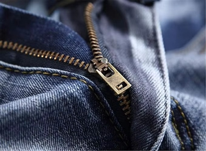 Shorts de Mezclilla para Hombre, Shorts de Mezclilla Azules Desgastados de Lujo, Fabricante OEM de Pakistán, Ropa Urbana Moderna, Estilo Perfecto para el Verano - Product Image 4