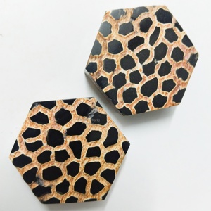 Sous-verre en corne fait main gravé résistant à la chaleur, absorbant le léopard et élégant pour toute décoration et accessoires de décoration intérieure - Product Image 1