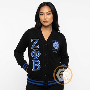 เสื้อคลุมคาร์ดิแกนสำหรับผู้หญิง Zeta Phi Beta แบบแห้งเร็ว ทนทาน ระบายอากาศได้ดี เป็นมิตรกับสิ่งแวดล้อม ผลิตจากผ้าขนสัตว์ สำหรับฤดูหนาว  สินค้าพร้อมส่ง - Product Image 3