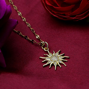 Collier Pendentif Soleil en Argent Sterling 925 Plaqué Or avec Breloque Diamant CZ, Bijou Céleste, Cadeau pour Femmes et Filles - Vente en Gros - Product Image 4