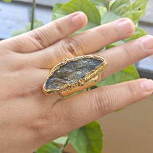 Luxury statement <b>ring</b> uneven shape multi fire <b>labradorite</b> rough stone <b>ring</b> brass 18k gold plated hammered texture band <b>rings</b> - Product Image 4