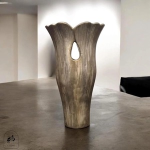 <span class=keywords><strong>Vaso</strong></span> da Tavolo Moderno in Bronzo Decor <span class=keywords><strong>Icon</strong></span>, Fatto a Mano con Design a Goccia - Product Image 2