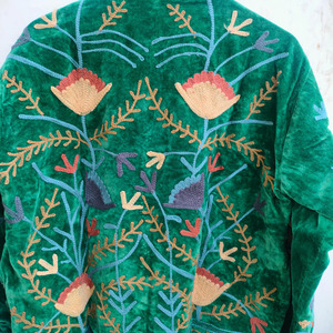 Handmade <b>Emerald</b> Green Velvet Quilted Jacket Women Traditional Kashmiri Suzani Hand Embroidered Winter Ethnic Party Wear Cotton - Product Image 6