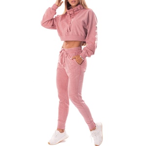 Conjunto de Top corto y pantalones deportivos de dos piezas de invierno ecológico con logotipo personalizado para mujer, chándal deportivo informal - Product Image 1
