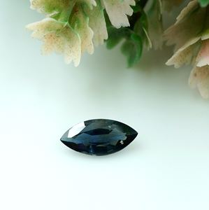 Zafiro azul natural en forma de marquesa, gema facetada de color azul, piedra suelta para la elaboración de joyas. - Product Image 4