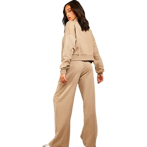 Venta al por Mayor de Conjuntos Deportivos de 2 Piezas para Mujer, Estilo Urbano, Personalizables, Cálidos para Invierno, Material Grueso - Product Image 3