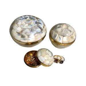 Boîte à bijoux faite à la main en nacre et incrustation d'os Design personnalisé idéal pour l'organisation élégante de bijoux et l'affichage de table - Product Image 4