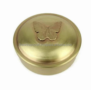 Caja de Joyería de Latón con Diseño de Mariposa, Hecha a Mano, Decorativa, por ARTISAN CRAFT, Diseño Moderno y Ecológico - Product Image 3