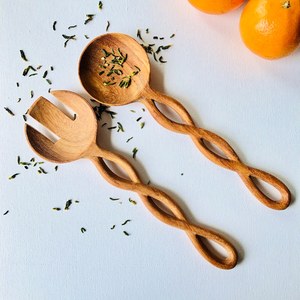 Ensemble d'ustensiles de cuisine en bois naturel faits à la main, 2 pièces |   Cuillère et spatule de cuisine Curio Craft |   Résistant aux hautes températures, léger - Product Image 1
