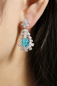 Pendientes de Diamantes de Oro Blanco de Lujo para Mujer con Piedra Central de Topacio Azul, Certificados por IGI, Joyería para Bodas - Product Image 3