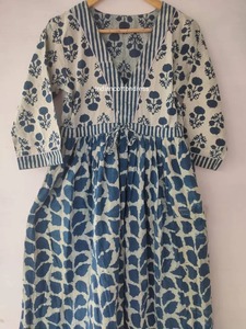Robe décontractée élégante et douce à imprimé naturel pour femme, longueur genou, 100 % coton, prix de gros auprès d'un fournisseur indien - Product Image 2