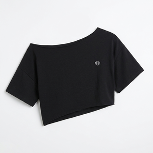 เสื้อยืดโอเวอร์ไซส์ผู้หญิงทรงครอปเปิดไหล่ สไตล์ Y2K ยอดนิยม รับสกรีนโลโก้ด้วยระบบ DTG ผ้าฝ้าย 100% เสื้อลำลองใส่สบายสำหรับฤดูร้อน - Product Image 3